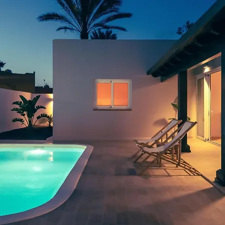 Tropico - Design House With Pool In Corralejo